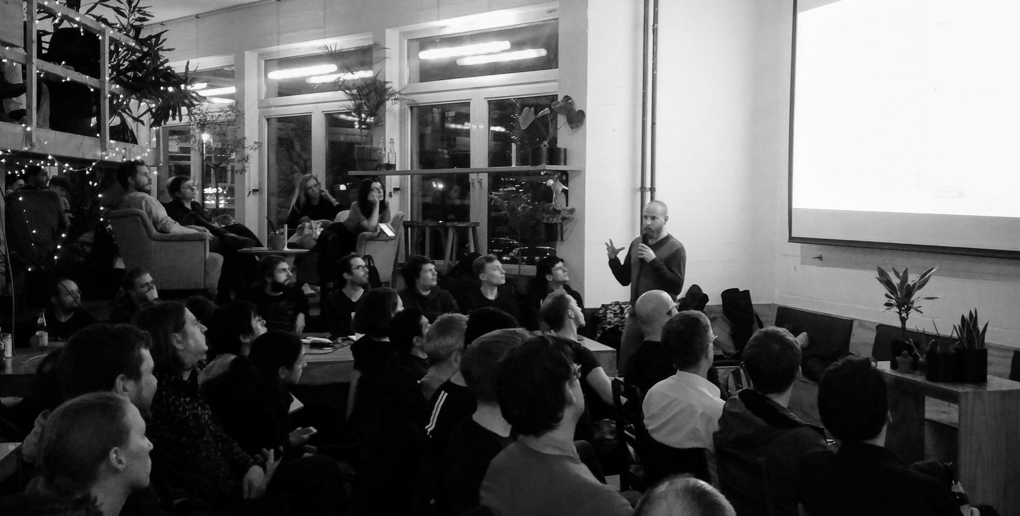 maarten lambrechts at the data vis meetup berlin